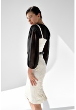 Белое элегантное платье на бретелях