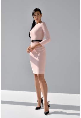 Бізнес-сукня у кольорі нюд