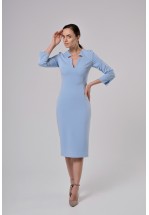 Блакитна сукня облягаюча по фігурі