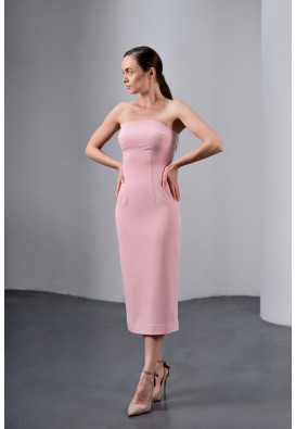 Облягаюча коктейльна сукня у кольорі пудра