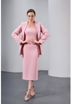 Облягаюча коктейльна сукня у кольорі пудра