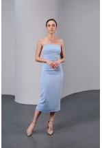 Облягаюча коктейльна сукня у кольорі пудра