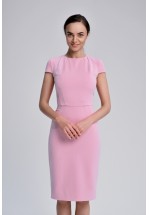 Світло-рожева ділова сукня довжини міді
