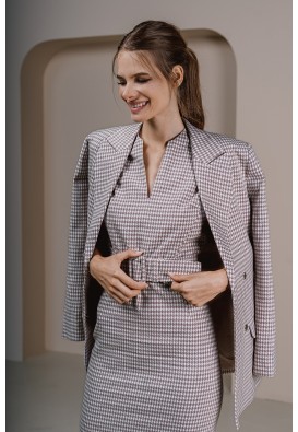 Сукня по фігурі в діловому стилі