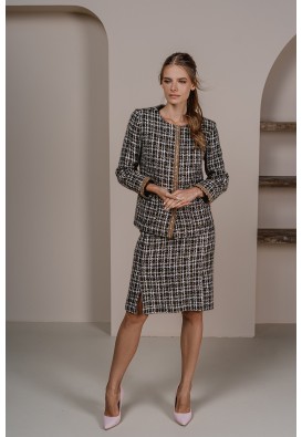 Розкішний жакет із твіду з коштовним оздобленням