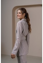 Класичний жакет в діловому стилі