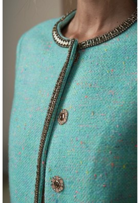 Вишуканий м'ятний жакет з коштовним оздобленням