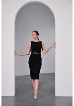 Базова чорна сукня