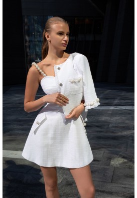 Білий твідовий жакет із перловою вишивкою