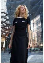 Чорна міді-сукня з білими деталями