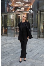 Чорна максі-сукня з поясом