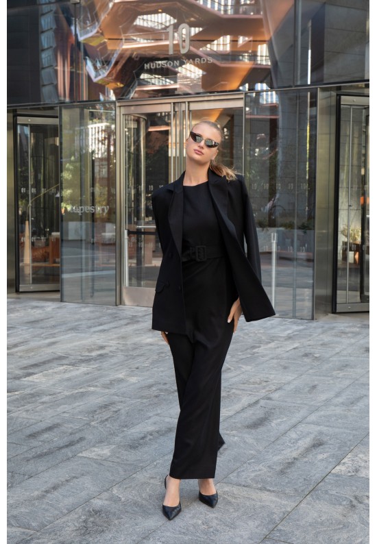 Чорна максі-сукня з поясом