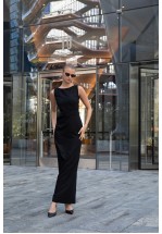 Чорна максі-сукня з поясом