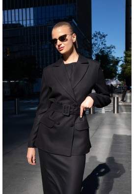 Чорний жакет із поясом