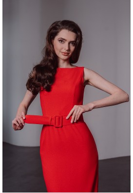 Елегантна червона сукня-футляр