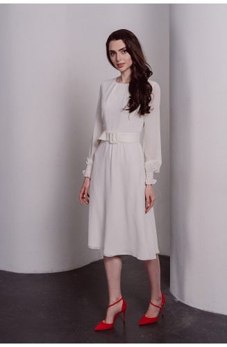 Коктейльна сукня міді молочного кольору