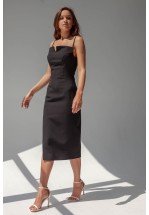 Чорний облягаючий сарафан на бретелях
