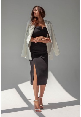 Чорний облягаючий сарафан на бретелях