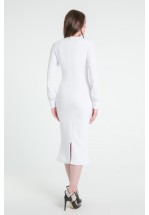 Елегантна біла сукня по фігурі