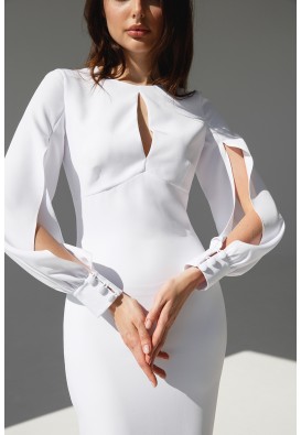 Елегантна біла сукня по фігурі