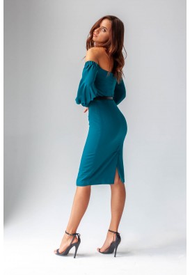 Коктейльна сукня з відкритими плечима 