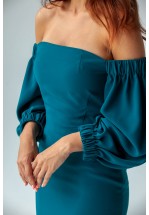 Коктейльна сукня з відкритими плечима 