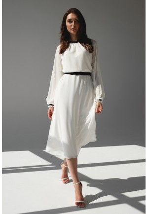 Молочна шифонова жіноча сукня