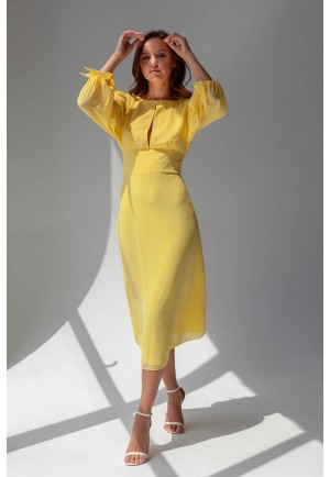 Жовта шифонова сукня з відкритою спиною