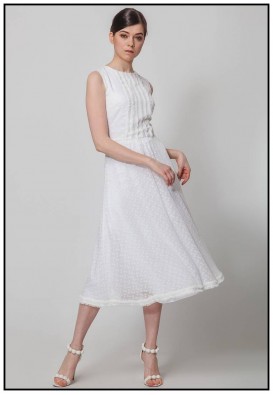 Легкое молочное платье миди 