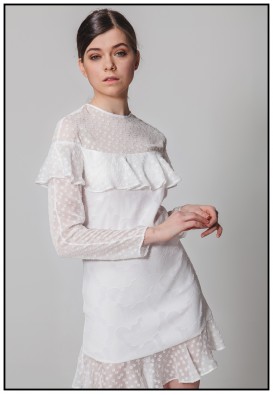 Стильна міні сукня з воланами