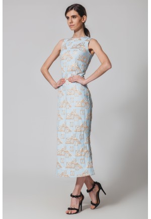 Жаккардова сукня міді