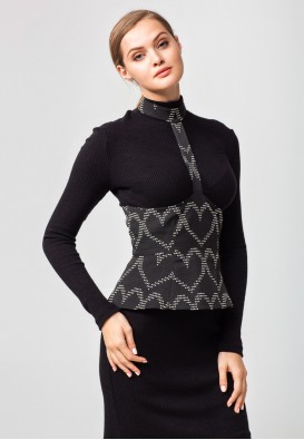 Стильный корсет в сердцах