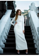 Довга тепла сукня в молочному кольорі