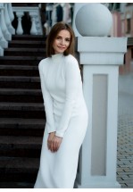 Довга тепла сукня в молочному кольорі