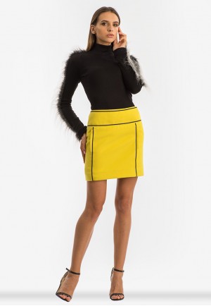Яскраво-жовта спідниця міні