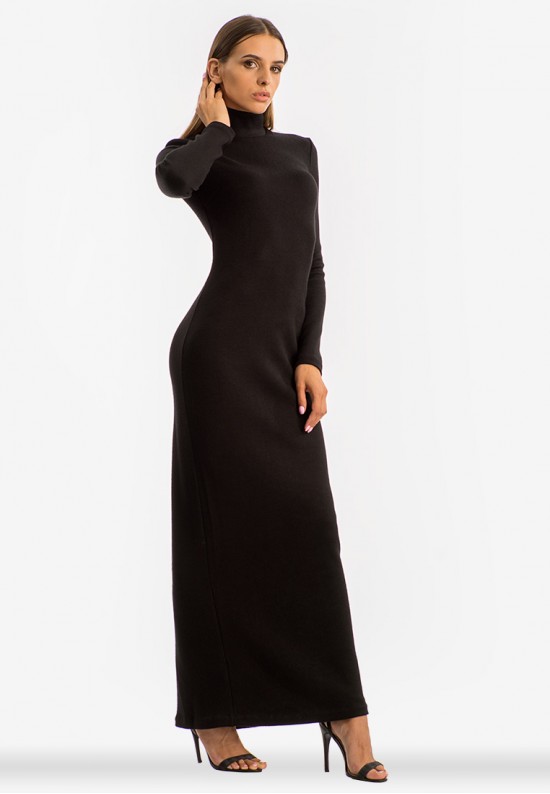 Довга тепла сукня в чорному кольорі