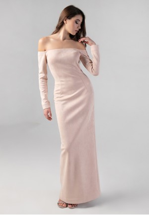 Вечірня нюдова сукня з відкритими плечима