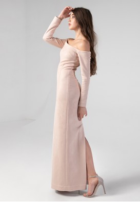 Вечірня нюдова сукня з відкритими плечима
