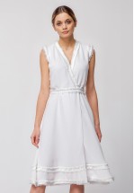 Повітряна сукня на запах