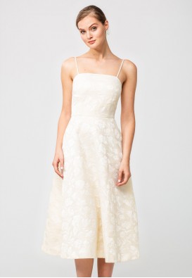 Сарафан на тонких бретелях 