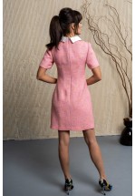 Рожева сукня з декоративними намистинами та коміром