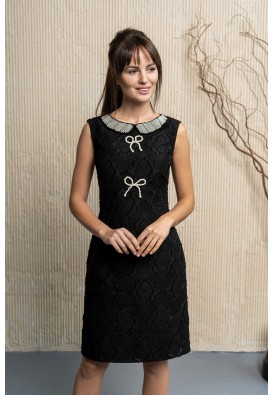 Сукня чорна з перлинними бантиками та коміром