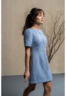 Блакитна сукня міні з перлинними бантиками