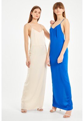 Синее платье в пол на бретелях