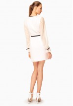 Біла сукня з гофрованого шифону