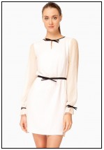 Біла сукня з гофрованого шифону