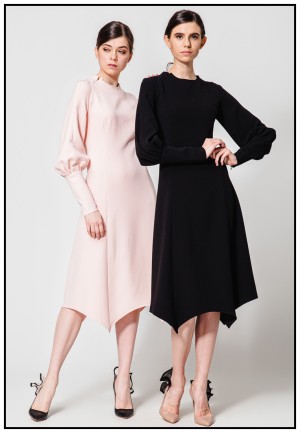 Чорна ділова сукня