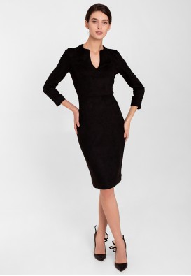 Чорна ділова сукня з екозамші