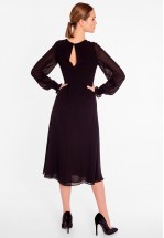 Чорна коктейльна сукня міді
