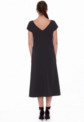 Черное платье А-силуэта